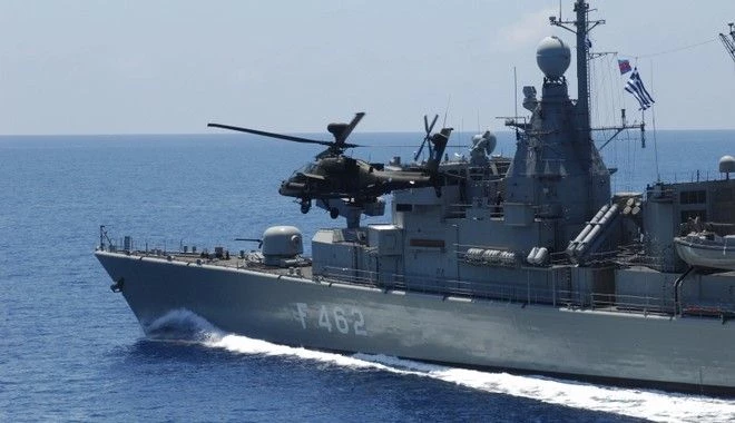 Κρίσιμες ώρες: Φορτώνονται με πυραύλους και πλέουν προς το νοτιοανατολικό Αιγαίο πλοία του ΠΝ – Σε πολεμική ετοιμότητα και Μοίρες μαχητικών